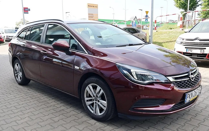 Opel Astra cena 45900 przebieg: 101500, rok produkcji 2018 z Puszczykowo małe 106